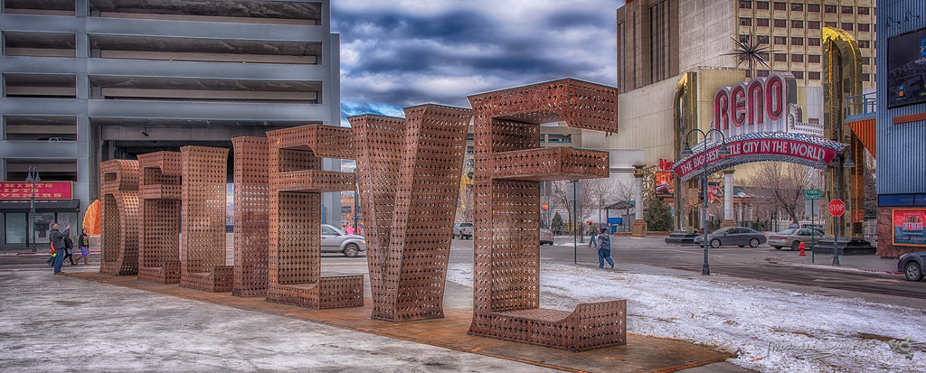 Reno Believe Sculpture - Parc Forêt at Montrêux